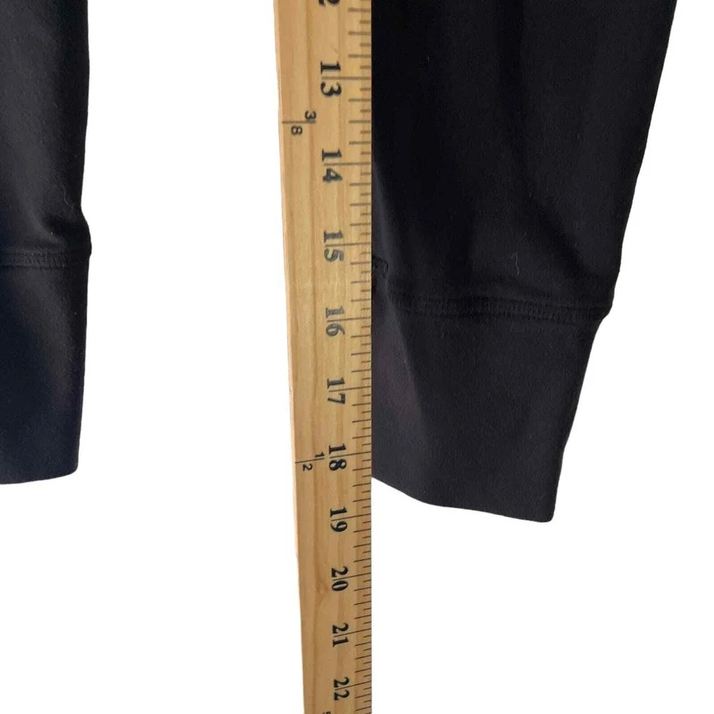 Athleta Women's Size XS Relay Crop‎ Black Yoga Activewear Pants